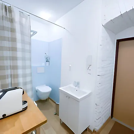 Апартаменты Cute Old Town Location Cozy Братислава