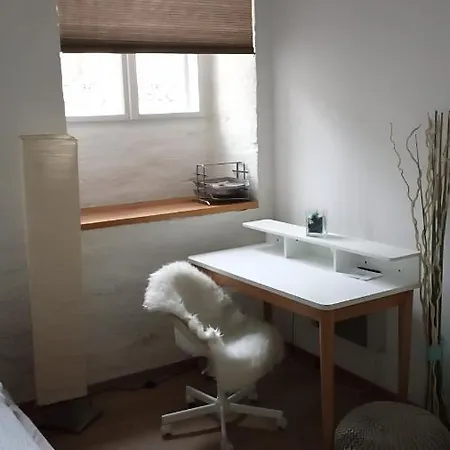 Cute Old Town Location Cozy Apartment